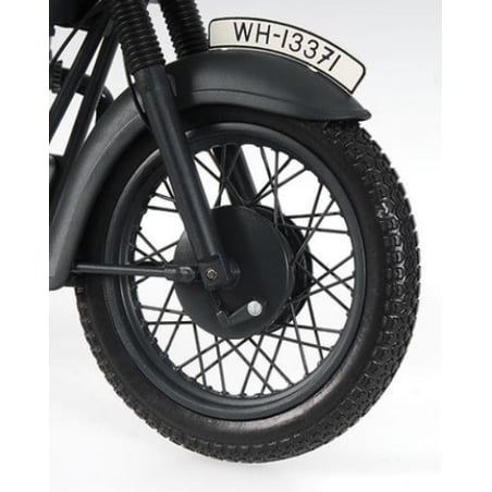 1:12 Triumph TR6 from the Movie: The Great Escape with Steve McQueen (Minichamps)