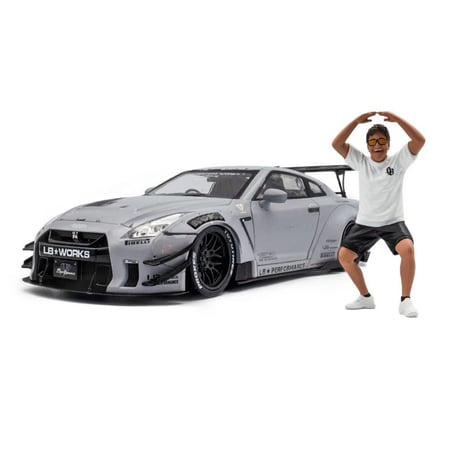 Solido 1/18  Nissan GT-R (R35) LBWK Bodykit Type 2.0 2024 with Wataru Kato-San figure