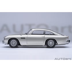 Autoart 1/18  Aston Martin DB5 James Bond Sean Connery Goldfinger 1964 with weapons
