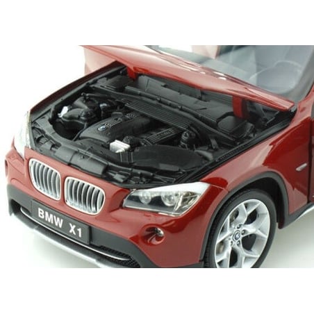 Kyosho 1/18 BMW X1 XDrive 28i (E84)
