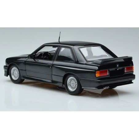 Minichamps 1/18 BMW M3 (E30) 1987