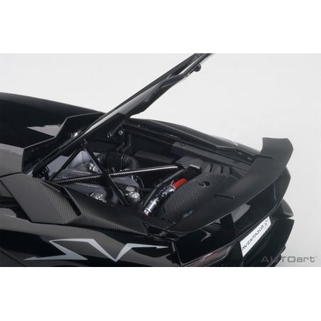 AUTOart 1/18 Lamborghini Aventador LP 750-4 SV