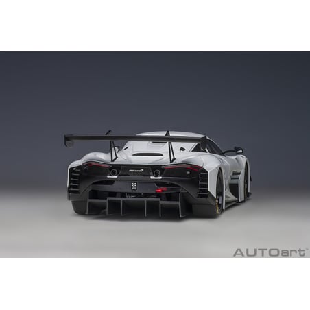 Autoart 1/18 McLaren 720S GT3 Plain Body Version