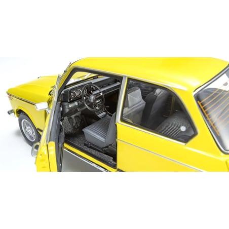 Kyosho 1/18 BMW 2002 Tii 1972
