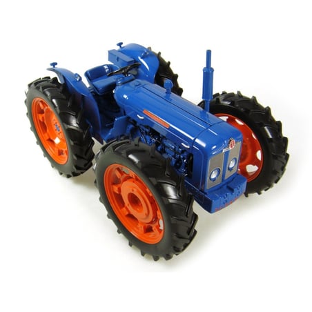 Universal Hobbies 1/16 FordSon County Super 4