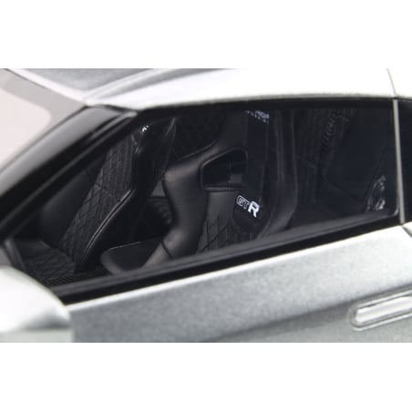 GT Spirit 1/18 Nissan GT-R Nismo R35 Modified by Prior Design Tuning Wide-Body Kit 2009