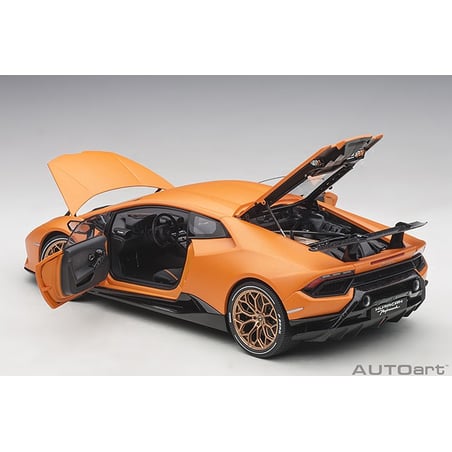 1:18 Lamborghini Huracan Performante (AUTOart)