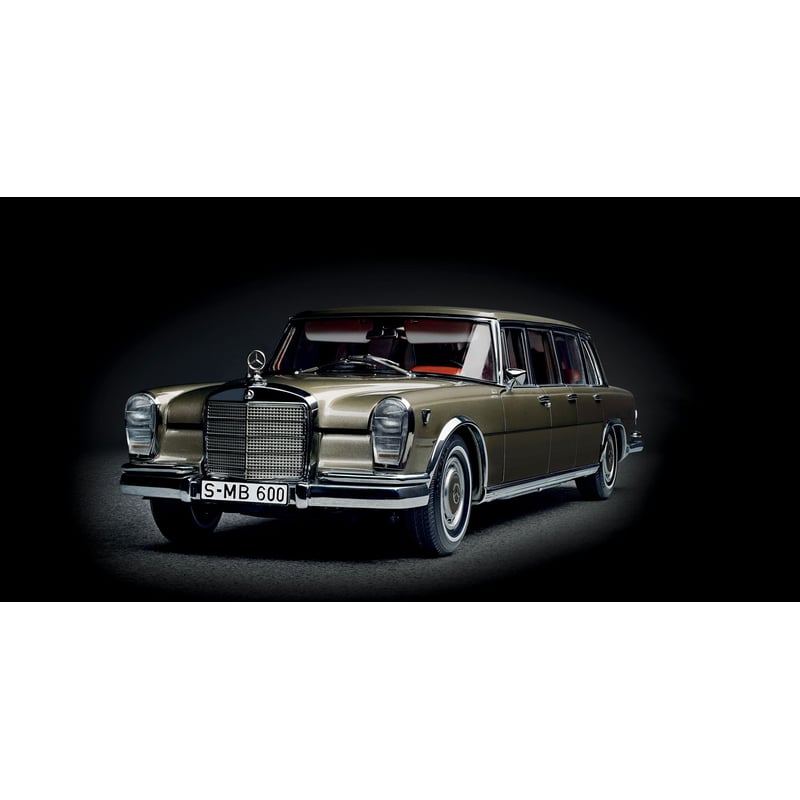 CMC 1/18 Mercedes Benz 600 Pullman (W 100) Limousine with a sunroof, 1963 - 1981