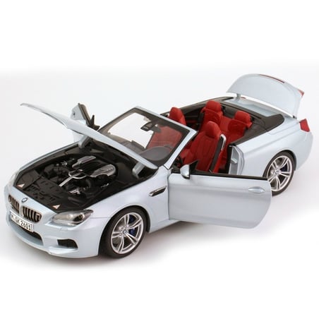 Paragon Models BMW Dealer Pack 1/18 BMW M6 Cabrio F12 2014