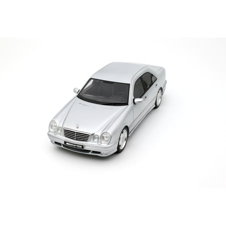 Otto Mobile 1/18 Mercedes-Benz E55 AMG W210 2001
