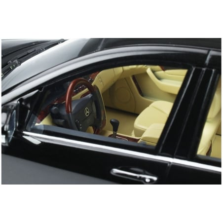 1:18 Mercedes-Benz S-Class (W220) S65 AMG 2004