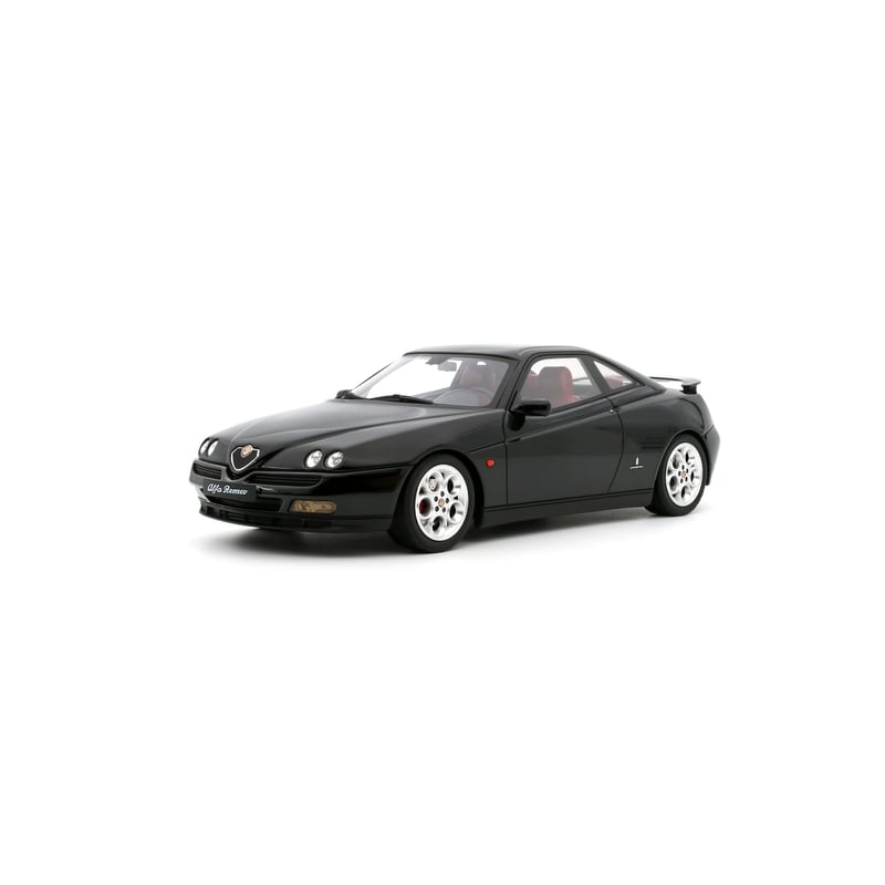 Otto Mobile 1/18  Alfa Romeo GTV V6 (916) 2000