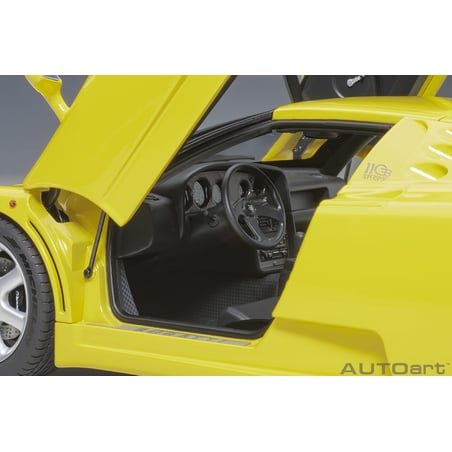 Autoart 1/18 Bugatti EB110 SS