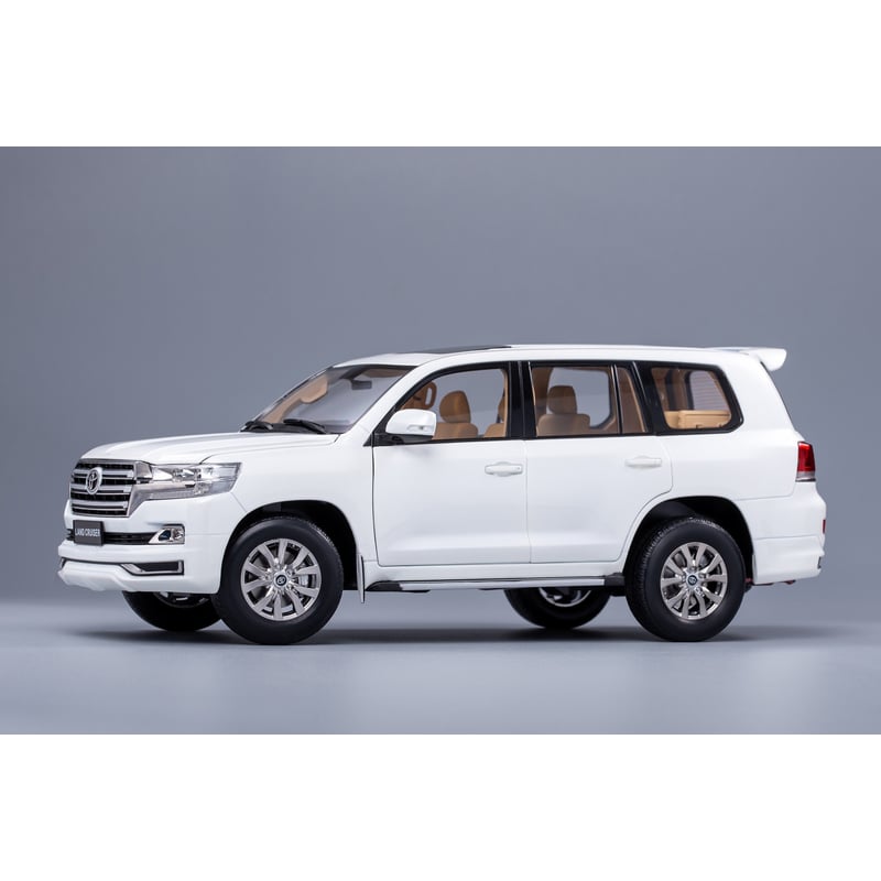 Keng Fai 1/18 Toyota Land Cruiser 2020 LHD