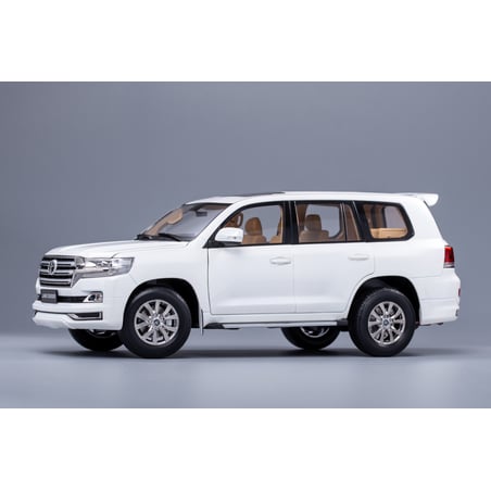 Keng Fai 1/18 Toyota Land Cruiser 2020 LHD