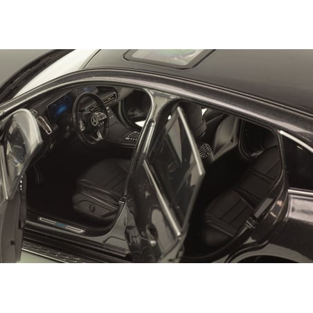 NZG 1/18 Mercedes Benz EQC 400 (N293) 4MATIC 2019 With Working Lights