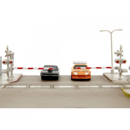 Jada Nano Scene Final Race The Fast & The Furious, Toyota Supra & Dodge Charger R/T Train Diorama set (The last Run) 2001