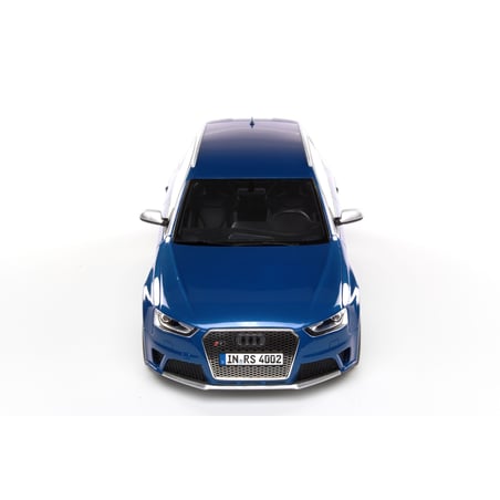 1/18 Audi A4 RS4 Avant 2013
