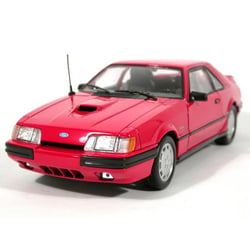 Welly 1/18 Ford Mustang SVO...