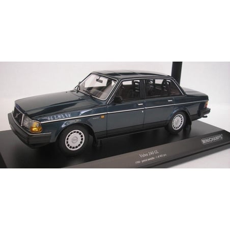 Minichamps 1/18 Volvo 240 GL 1986