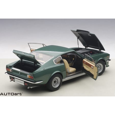 1:18 Aston Martin V8 Vantage 1985