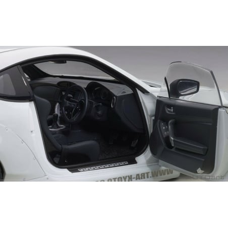 Autoart 1/18 Toyota 86 Rocket Bunny