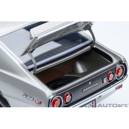 Autoart 1/18 Nissan Skyline 2000 GT-R (KPGC110) Tuned version 1973 with RS Watanabe wheel