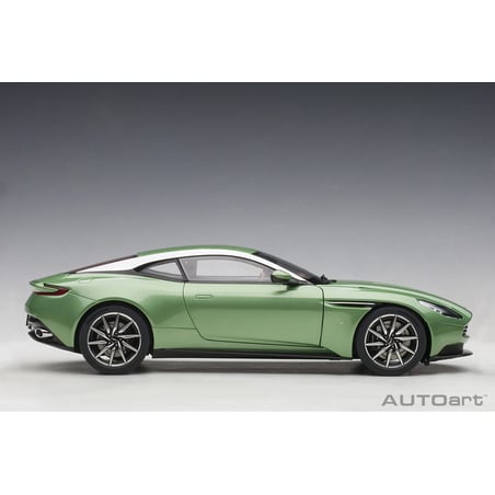 1:18 Aston Martin DB11