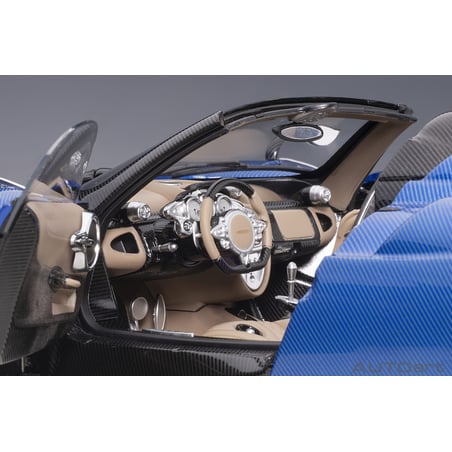 Autoart 1/18 Pagani Huayra Roadster