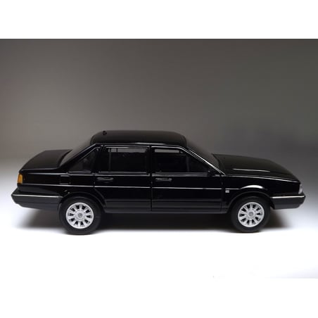 Welly 1/18 VW Santana GLS 1986