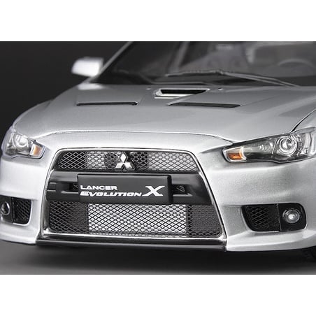 Sunstar 1/18 Mitsubishi Lancer Evolution X 2018 (New Tooling)