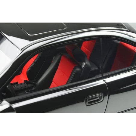 1/18 BMW 850 CSI 1990