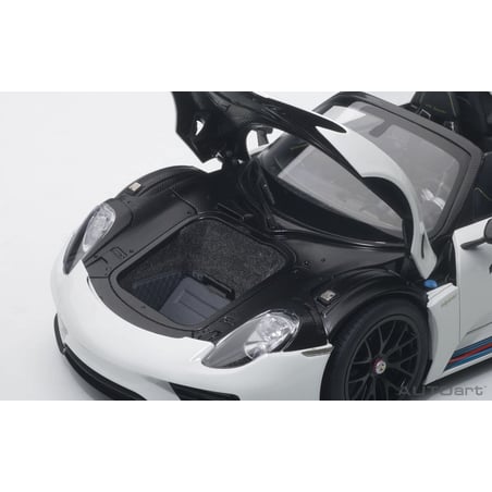 Autoart 1/18 Porsche 918 Spyder Martini Livery No.15