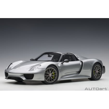Autoart 1/18 Porsche 918 Spyder Weissach Package 2013