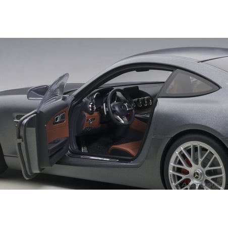 Autoart 1/18 Mercedes-AMG GTS