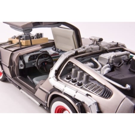 Sunstar 1/18 De Lorean Back  To The Future Time Machine Part III