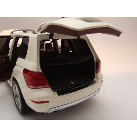 Welly GT Autos 1/18 Mercedes Benz GLK 2013