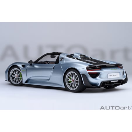 Autoart 1/18 Porsche 918 Spyder Weissach Package 2013