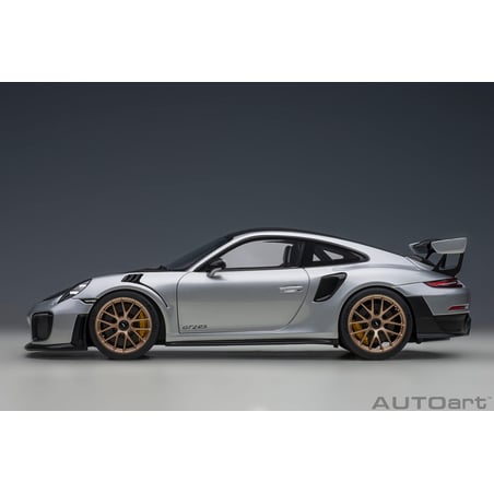 Autoart 1/18 Porsche 911 (991.2) GT2 RS Weissach Package