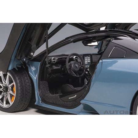 Autoart 1/18 McLaren Senna