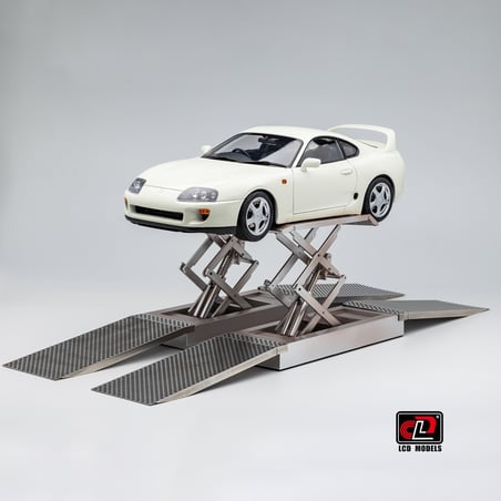 LCD Models 1/18 Toyota Supra MKIV (A80) Coupe 1993 (Car lift and key fob included)