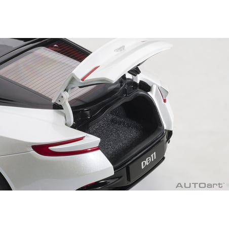 Autoart 1/18 Aston Martin DB11