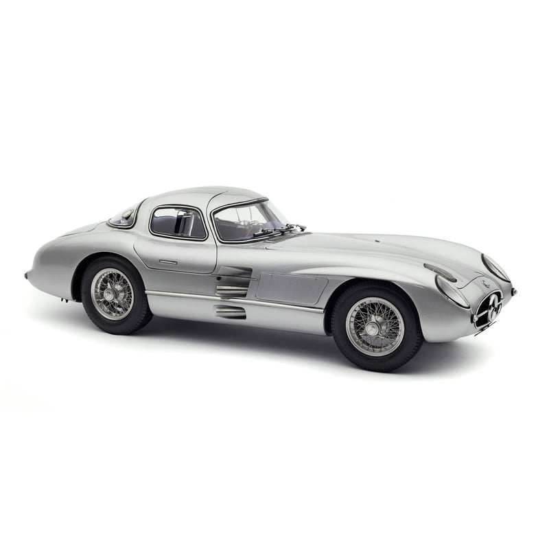 CMC 1/18 Mercedes Benz 300 SLR Uhlenhaut Coupé, 1955, (Blue interior)