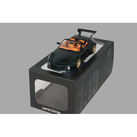 GT Spirit 1/18 Porsche 911 (997.2) Old & New Tokyo Car Salon with golden Rims 2010