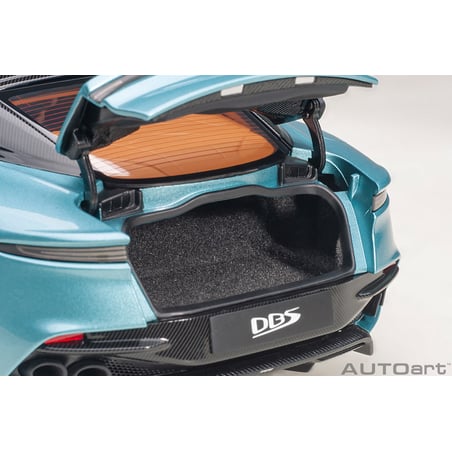 Autoart 1/18 Aston Martin DBS Superleggera