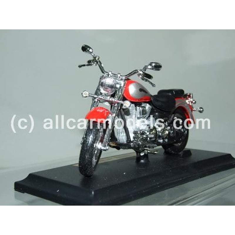 1:18 Yamaha Road Star 2001 (Maisto)