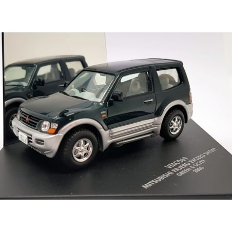 1:43 Mitsubishi Pajero SWB 2000 (Vitesse)