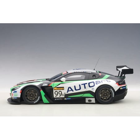 Autoart 1/18 Aston Martin V12 Vantage Bathrust 12 Hours Race 2015  No.99A JM.Merlin/J.Venter/F.Yu