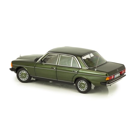1:18 MERCEDES BENZ 200 W123 (1980-1985)