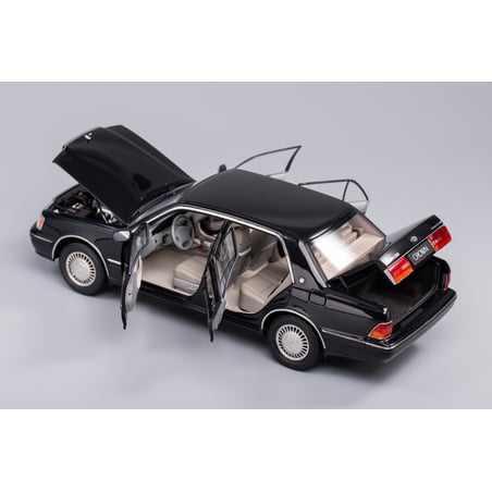 Keng Fai 1/18 Toyota Crown LHD